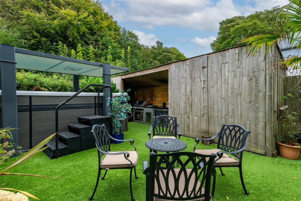 Outdoor Kitchen Area