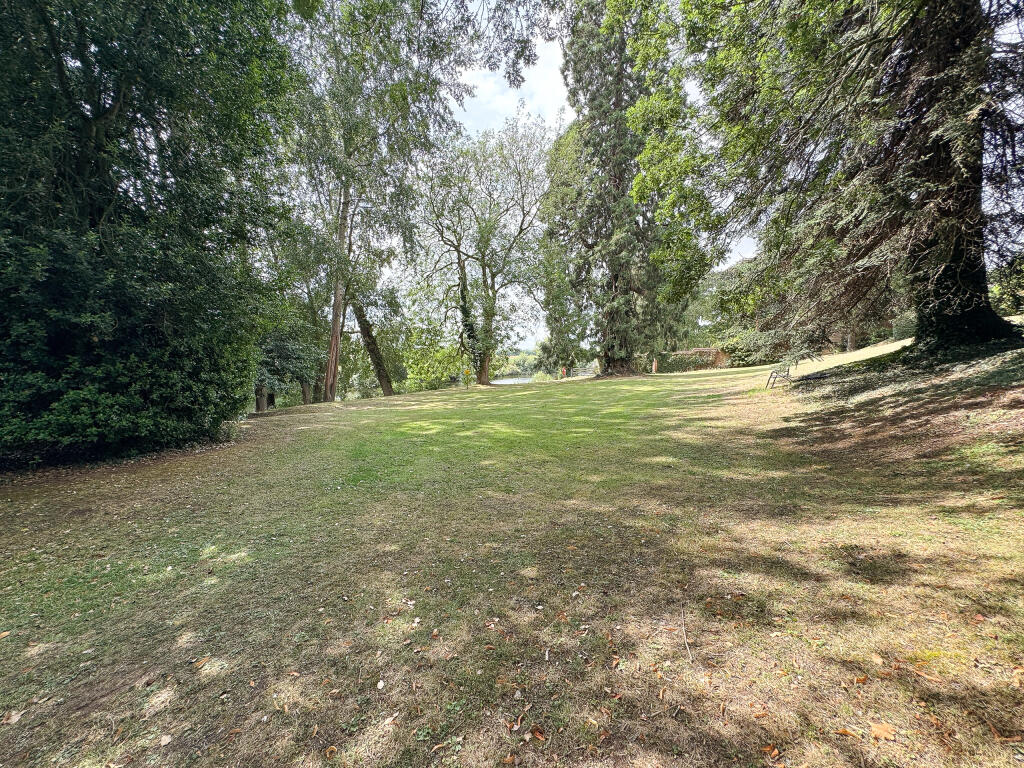 Estate Grounds (3)