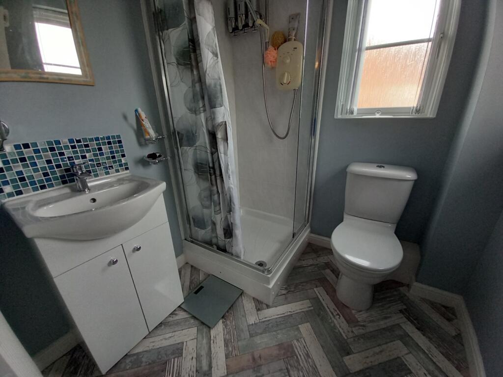 EN SUITE