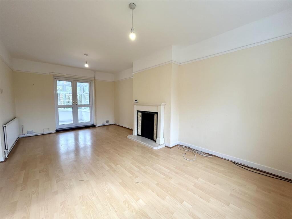 Living room.jpeg