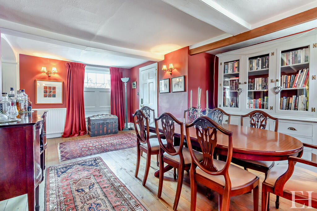 8658493-interiorW...