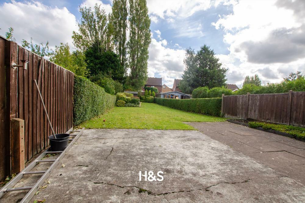 231 school road garden.jpg