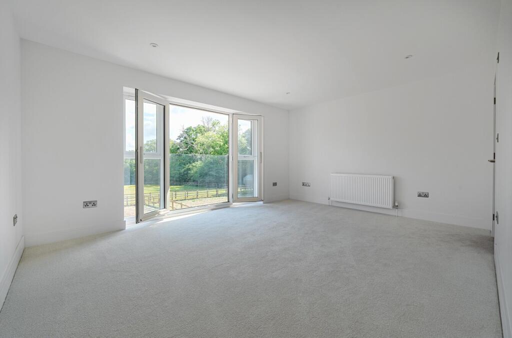 1295988-8-6830447...