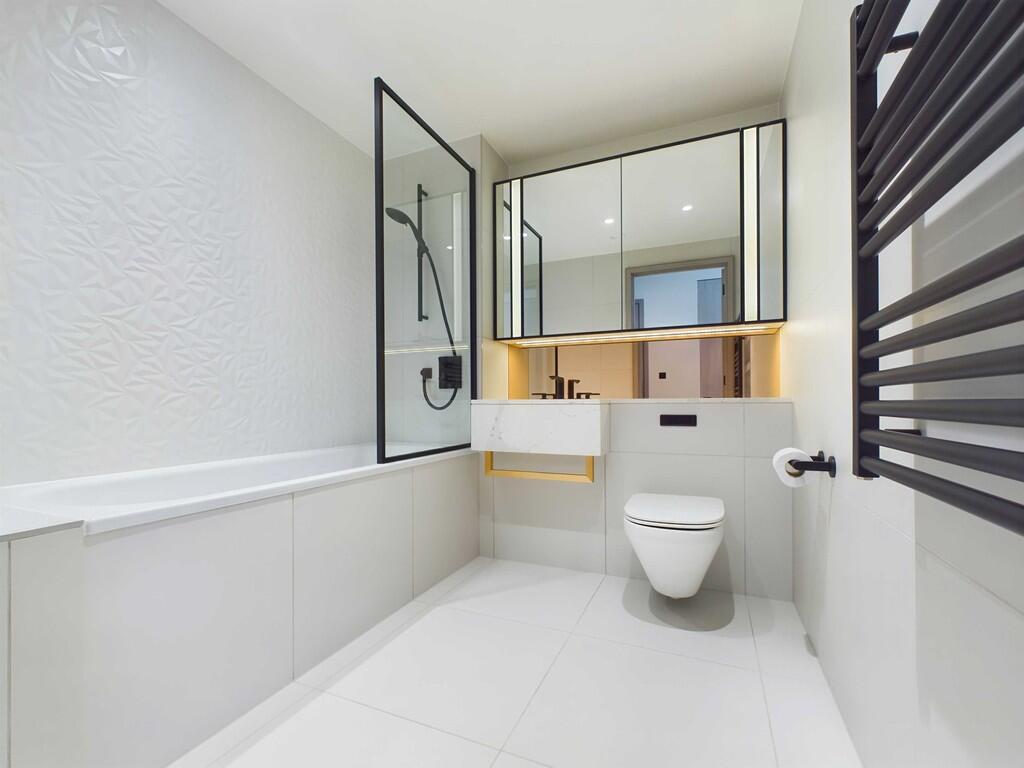 CAM03741G0-PR0020...