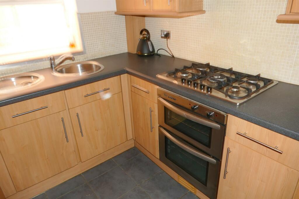Kitchen b
