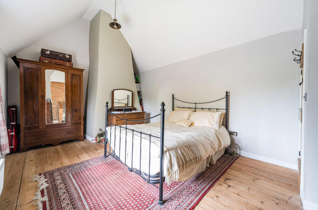 1375363-19-690e09...