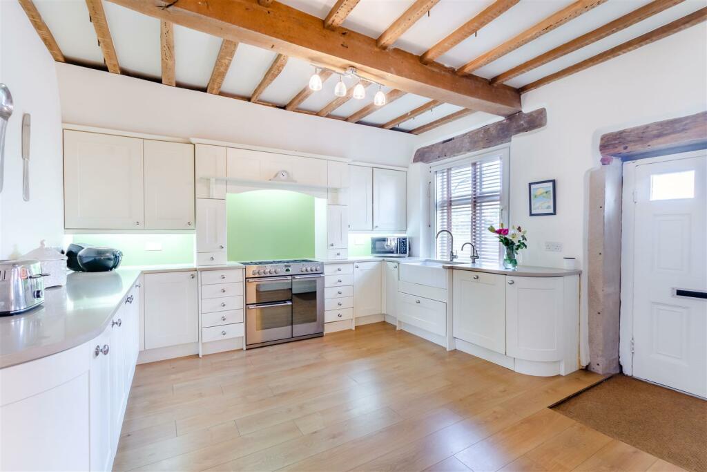 8627605-interior04.jpg