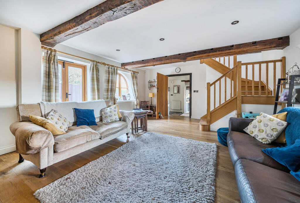 1384815-7-6925c0f...