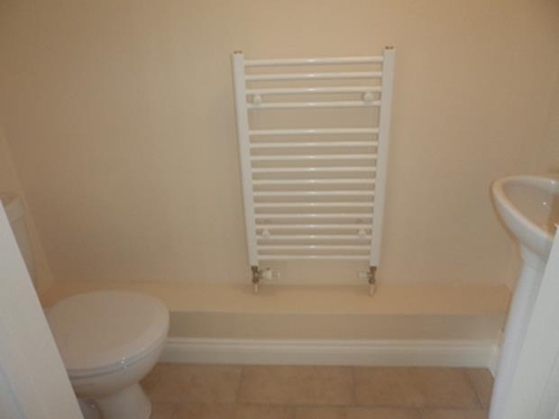 8TheBullCourtyardCloaks