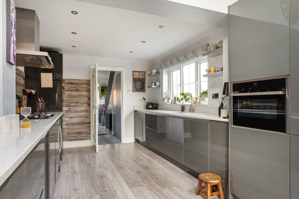 81822_Meadowview Bird Lane (9)_low.jpg