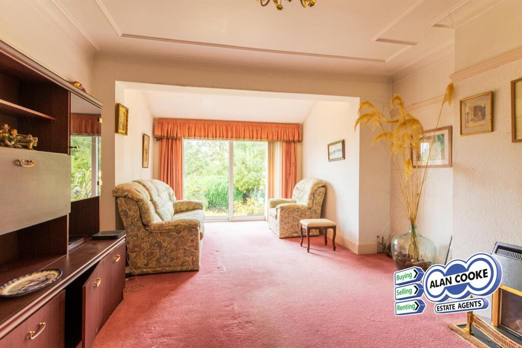 EXTENDED LOUNGE