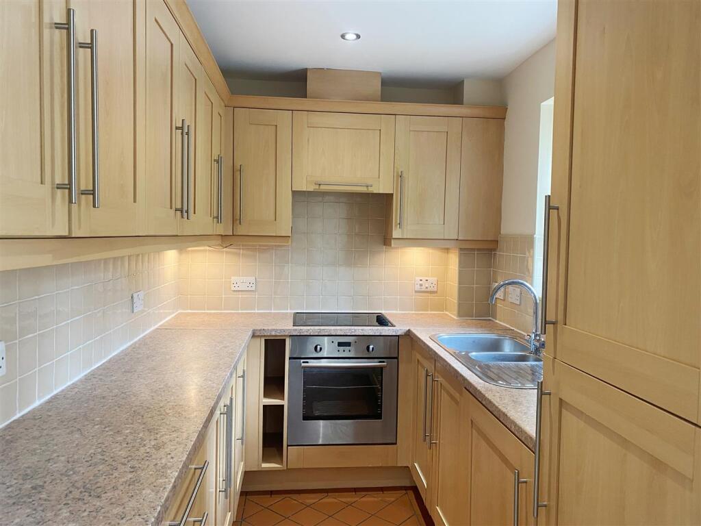 7 Baker House, Ivy Grange