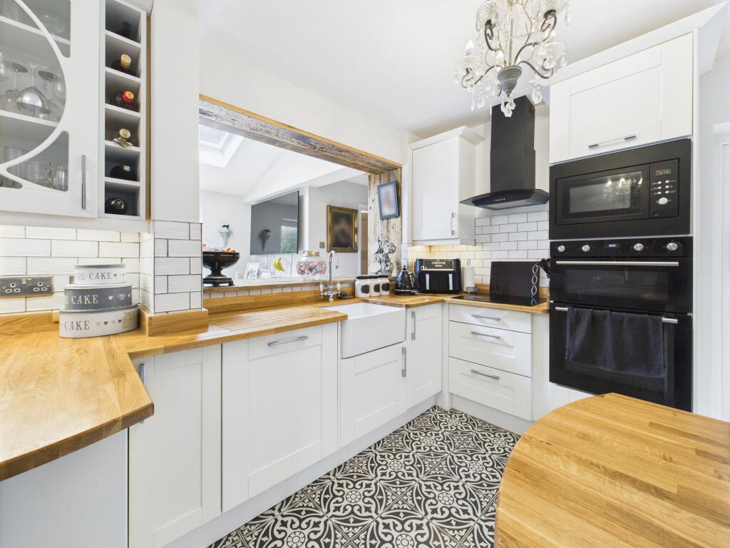 CAM05192G0-PR0090-STILL023