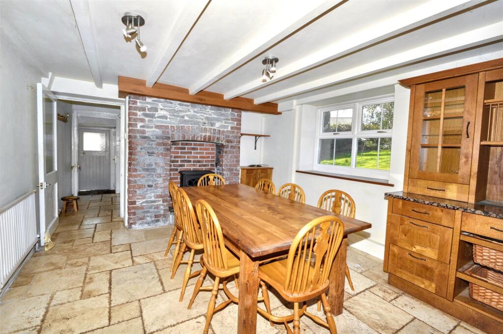 8 Kitchen Dining Room