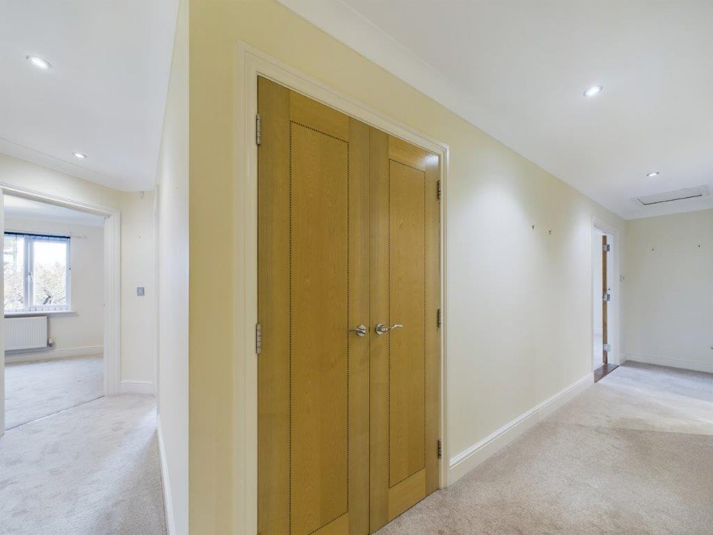 RECEPTION AND INNER HALL