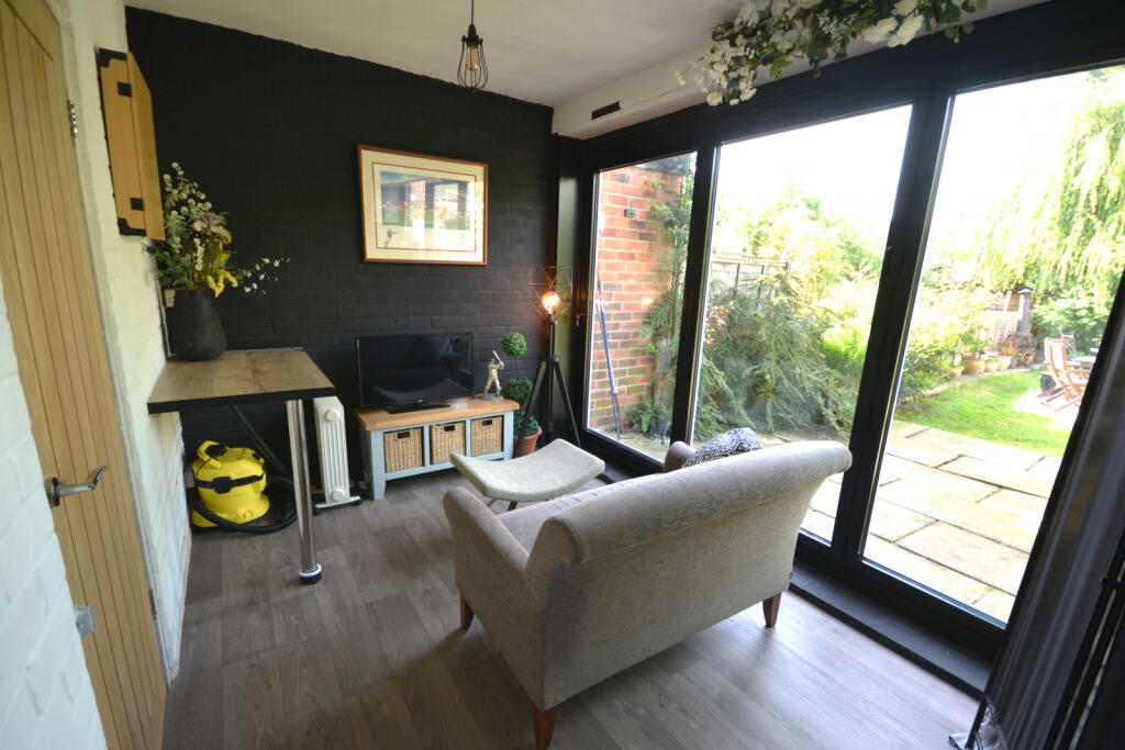 Snug/Utility area