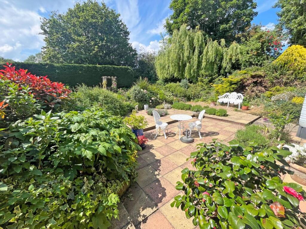 Garden1.jpg