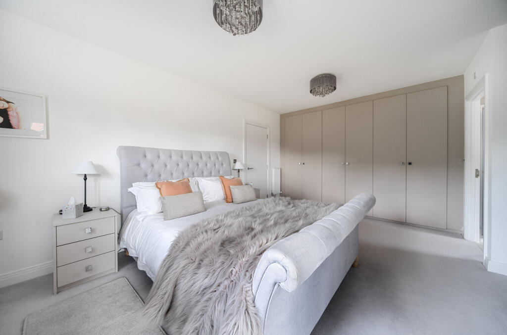 1305310-104-68432...