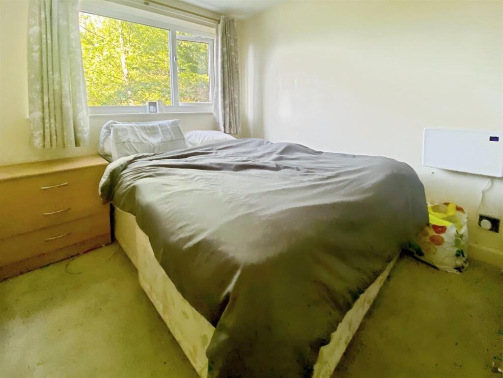 d31d7a6e-Bedroom.jpg
