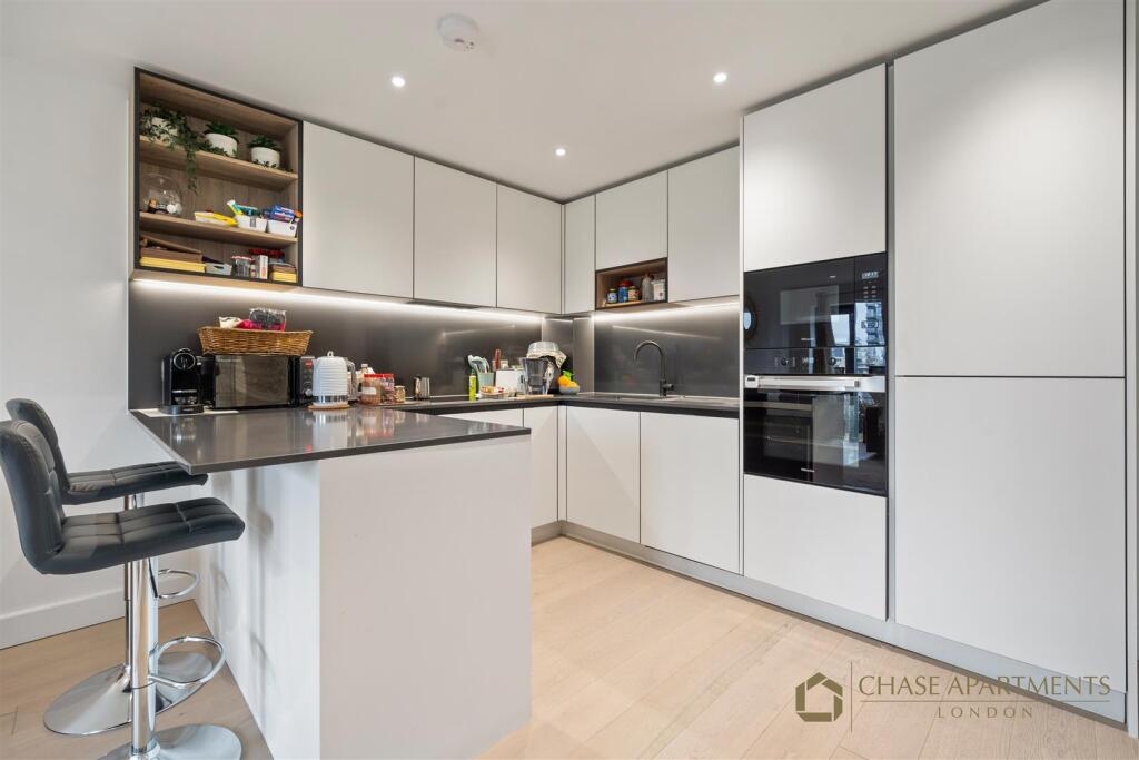 Fermont House NW9 4FG-4.jpg