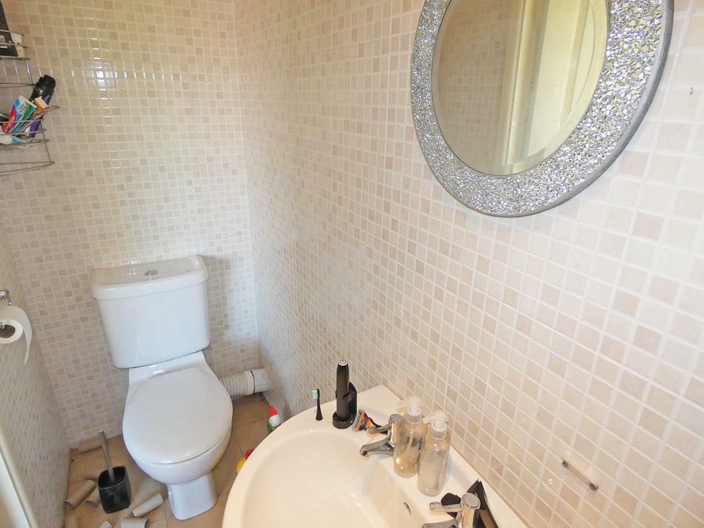 2271ensuite2.jpg