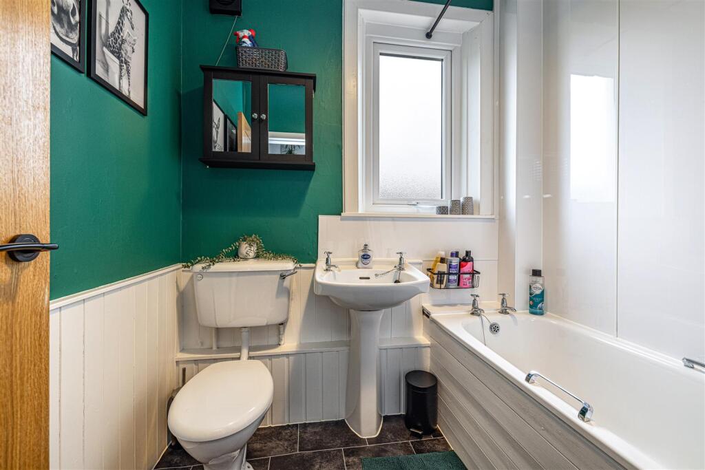 11 Scott Crescent Hawick 19.JPG