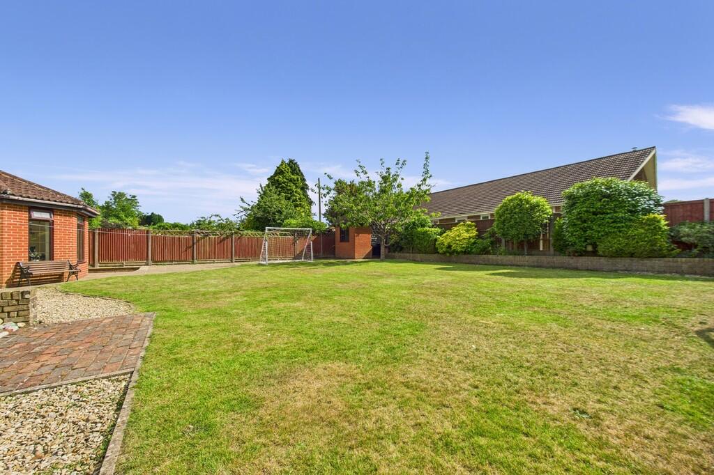 CAM01085G0-PR0589...