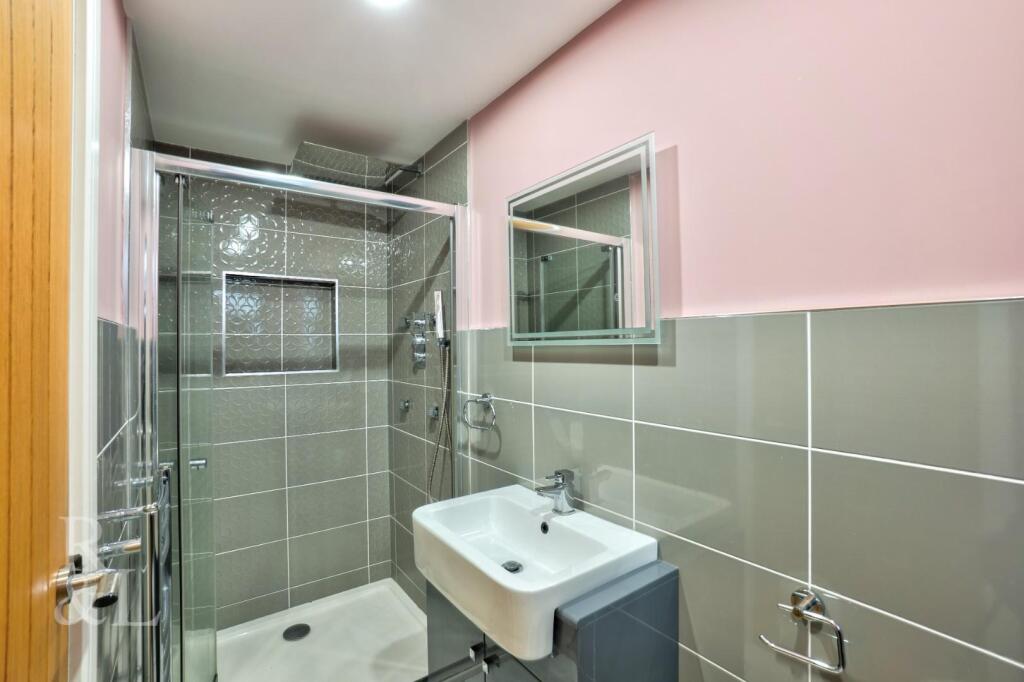 30 Carsington Crescent (8).jpg