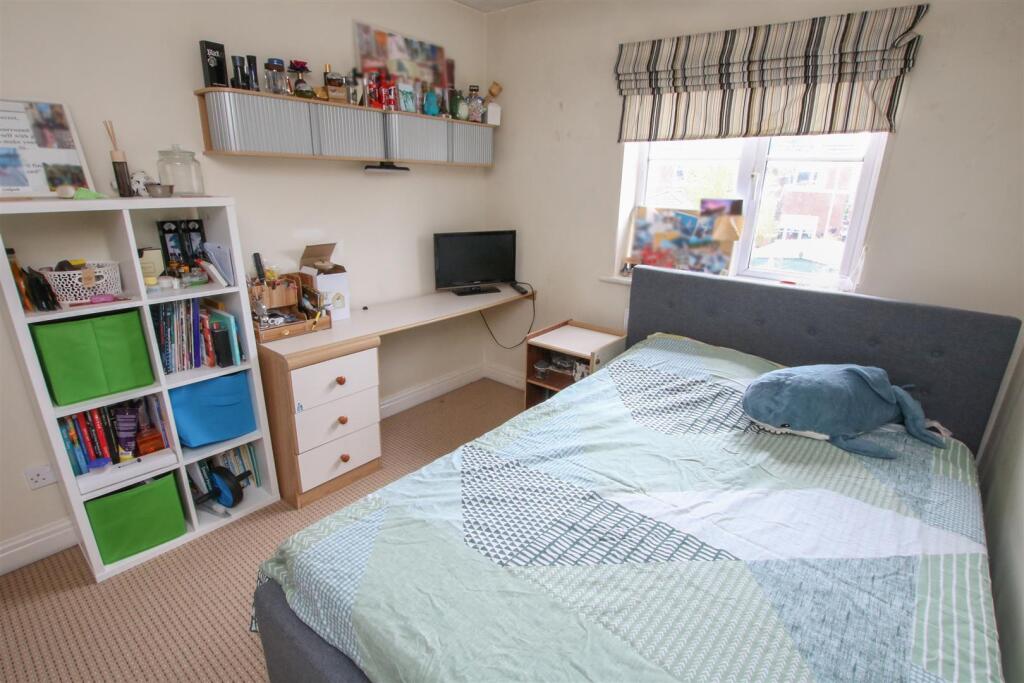 BEDROOM 3