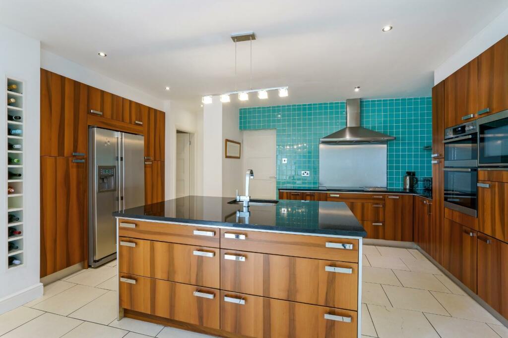 2 HILLWAY 324343  (6).jpg