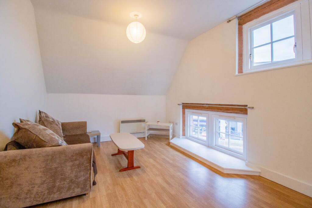 Living Area 8 Bromley House