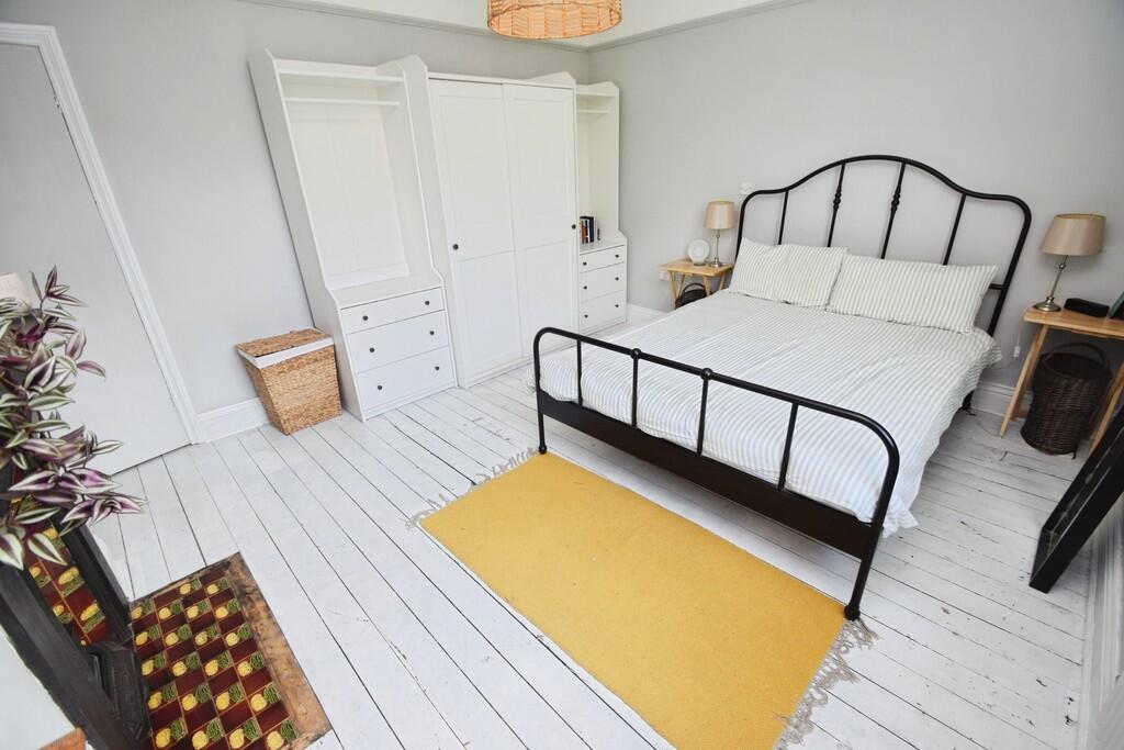 57c8b13c-Bedroom ...