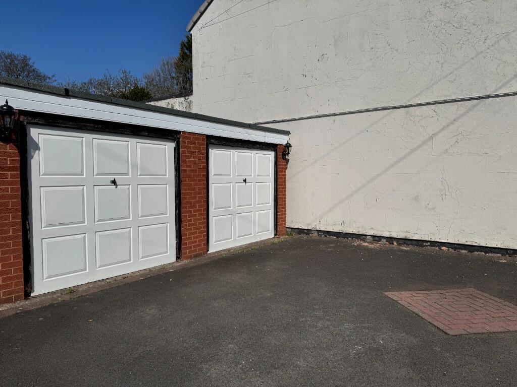Double Garage 