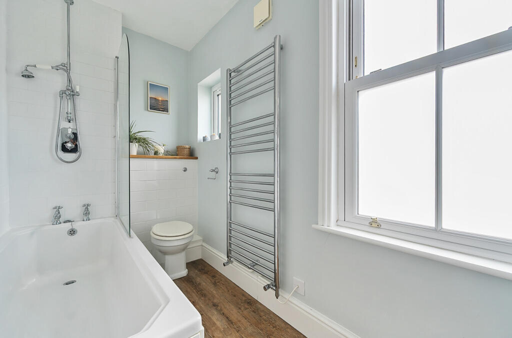 1303627-20-683da5...