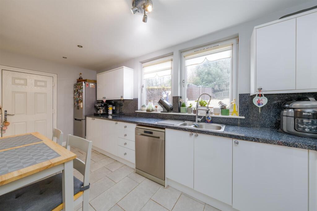 17 Gunsgreen Crescent Eyemouth-05.jpg