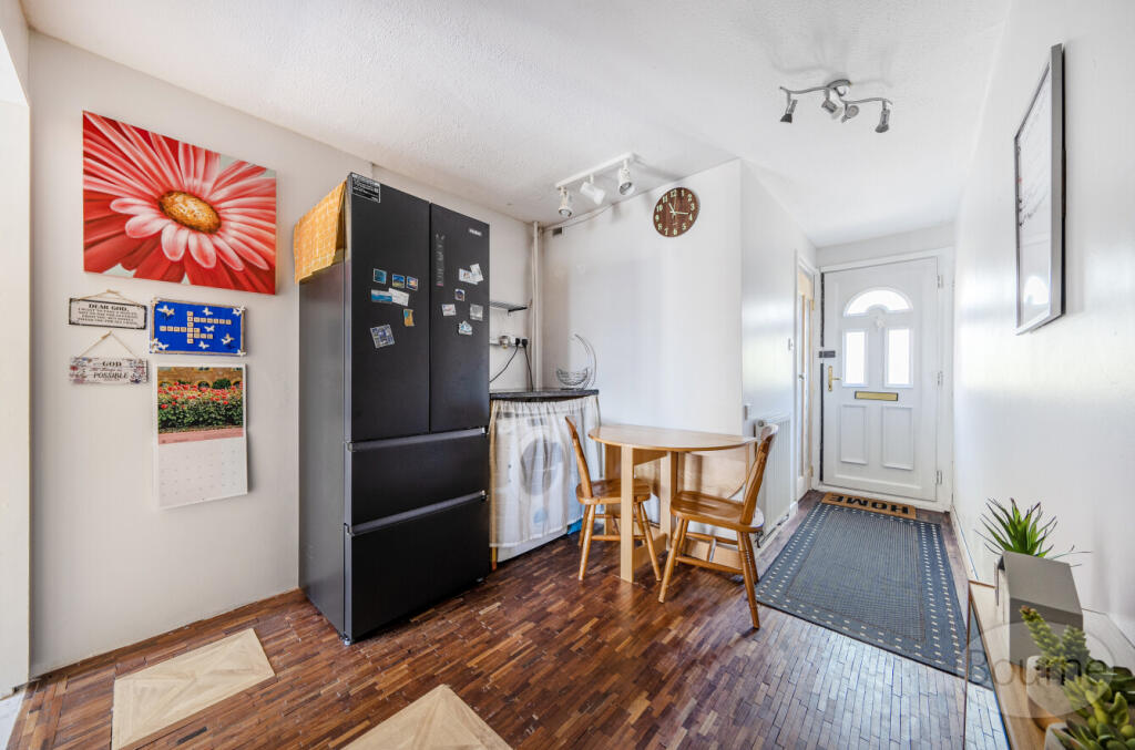 9e8b7634-3a49-44b...