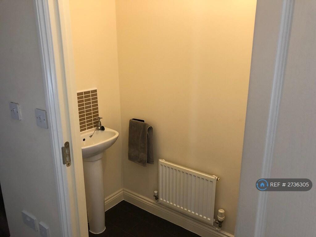 Guest Toilet 1