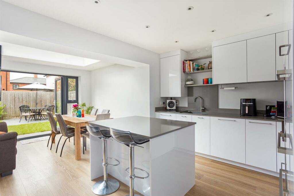 71036_21 Flora Close (7)_low.jpg