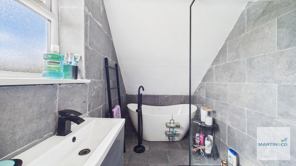 CAM03663G0-PR0186...