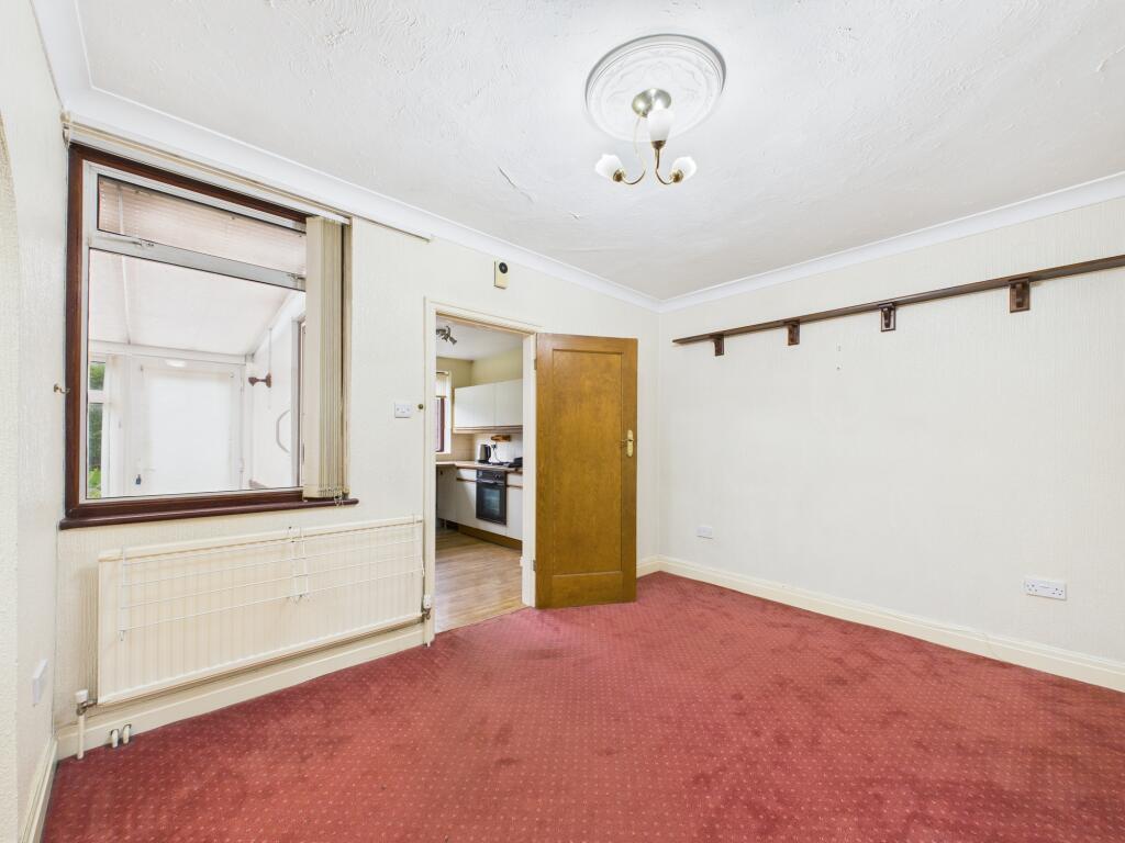 CAM05672G0-PR0095-STILL004