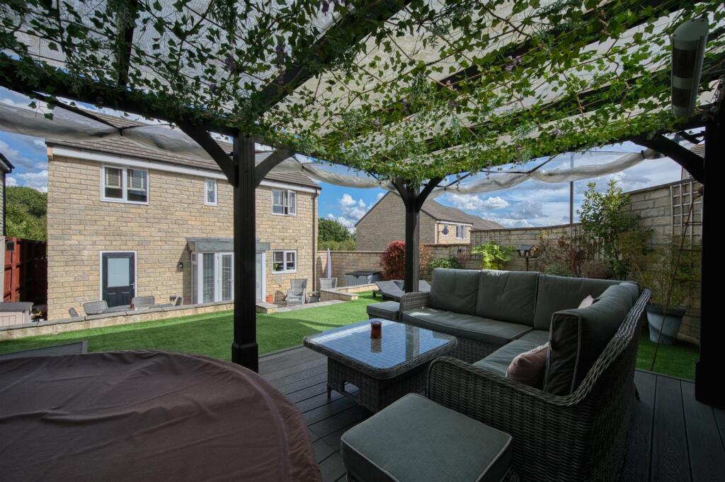 Rear Garden - pergola seating area.jpg