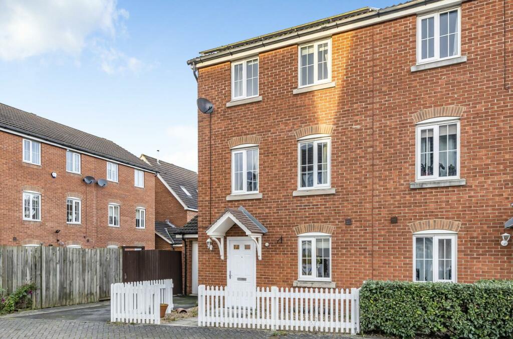 11 Robin Close