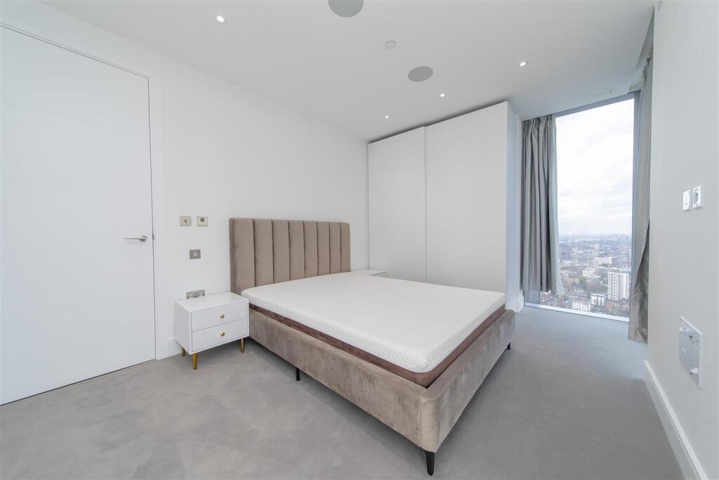 Bedroom 1.jpg