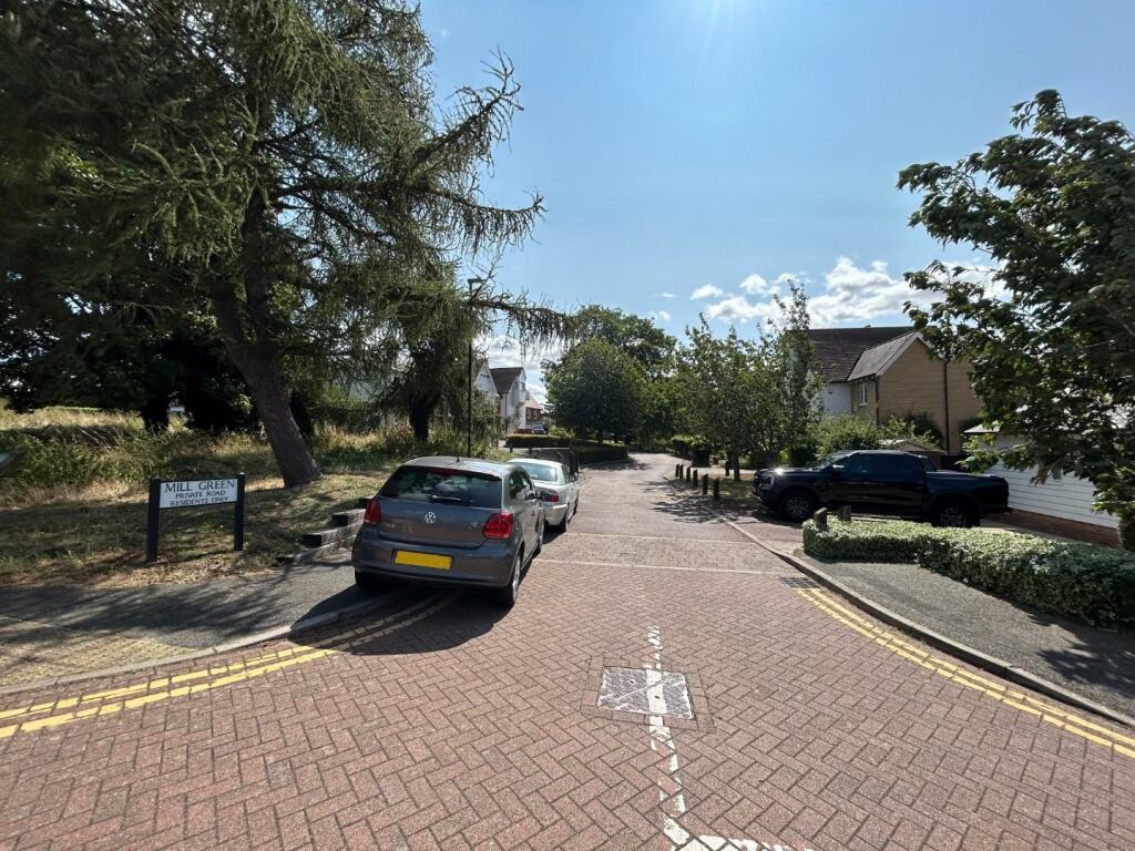 ENTRANCE TO MILL GREEN