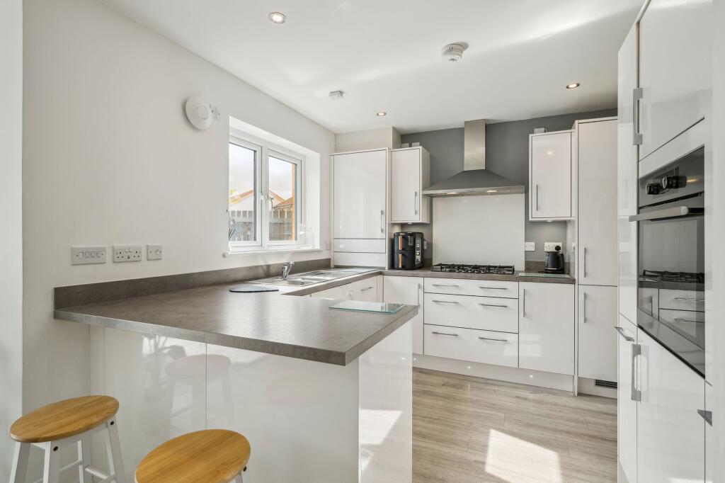 Kitchen / Living Space