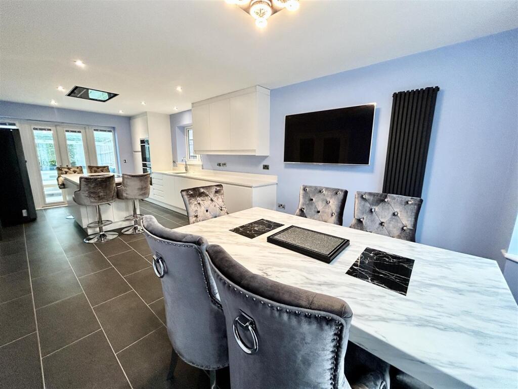 Kitchen/Dining Room View Two