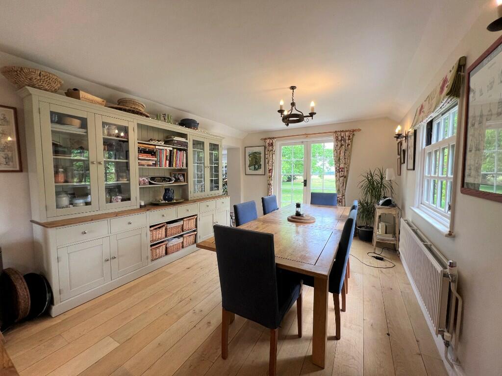 Breakfast Room