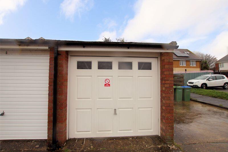 Garage/Workshop
