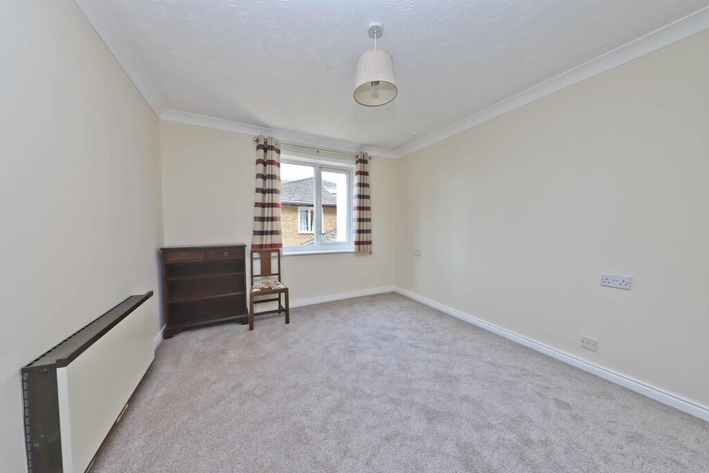 16 Maple Court (2...