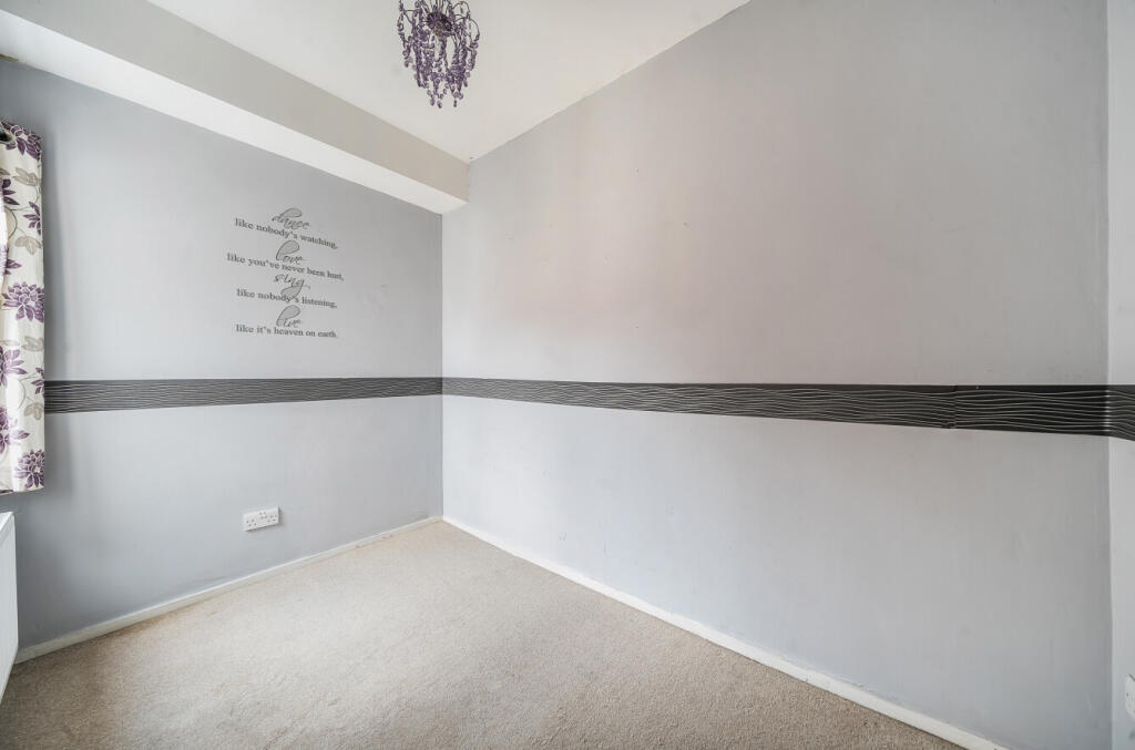 1370192-15-68ef5d...